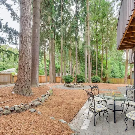 Bremerton Home With Fire Pit Near Parks And Museums